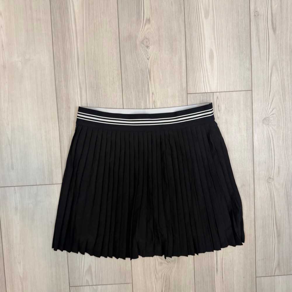 Lou & Grey Black Pleated Tennis Skort Striped Waistband Athletic Mini Skirt L